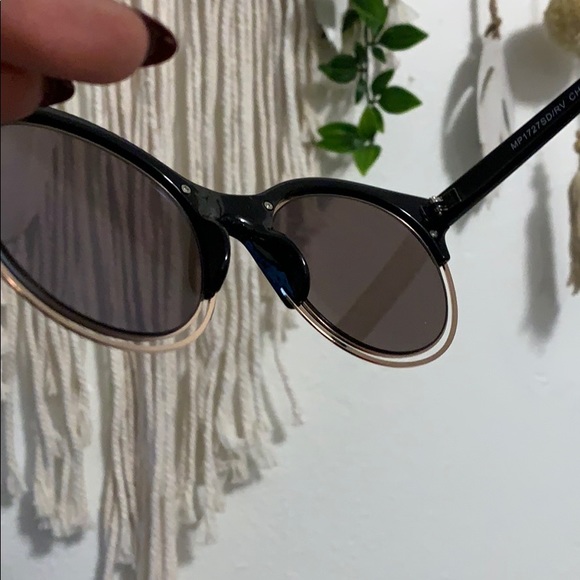 Blue Mirrored Waverly Round Sunglasses - Picture 4 of 4